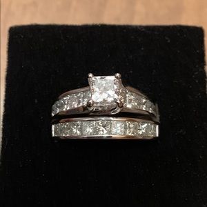 Engagement Ring & Wedding Band Set